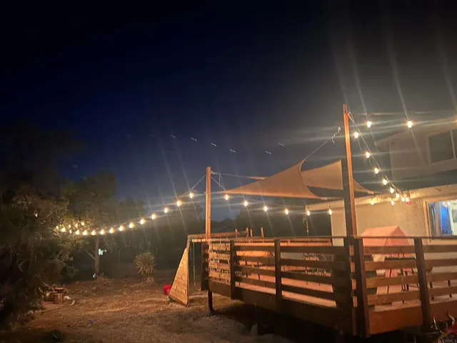a view of outdoor space with lots of lights