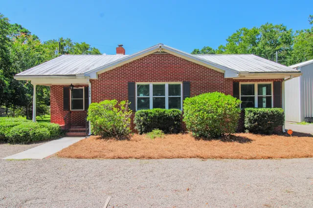 $2,600 | 3494 River Road, Johns Island, SC 29455