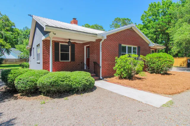 $2,600 | 3494 River Road, Johns Island, SC 29455