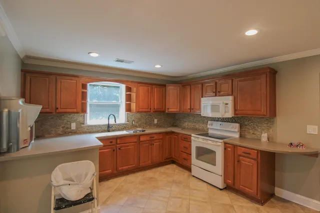 $2,600 | 3494 River Road, Johns Island, SC 29455