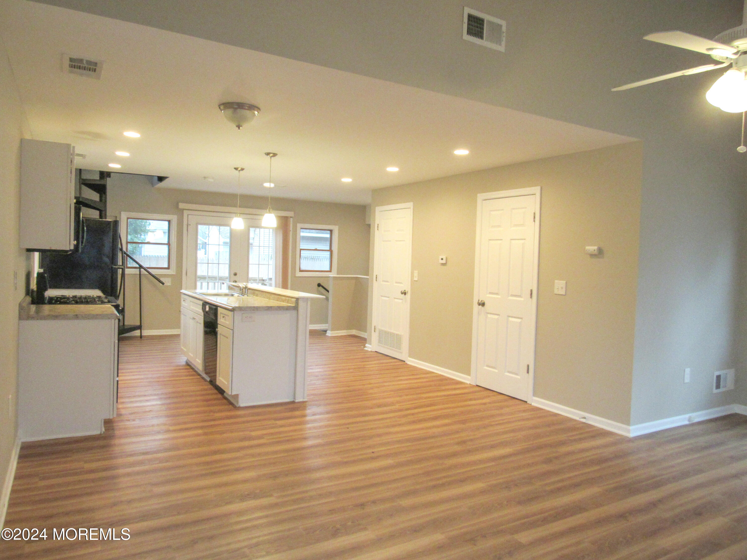 158 Pinehurst Road Brick, NJ 08723 - Photo 3 of 22 IMG_2439