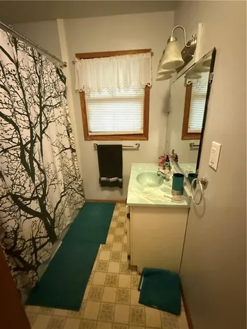 $185,000 | 919 North 10th Street, Humboldt, KS 66748