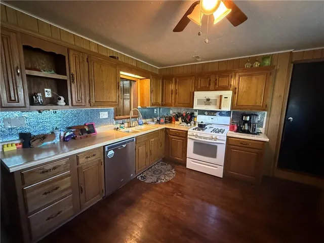 $185,000 | 919 North 10th Street, Humboldt, KS 66748