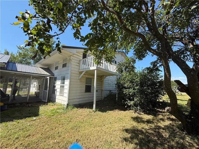 $185,000 | 919 North 10th Street, Humboldt, KS 66748