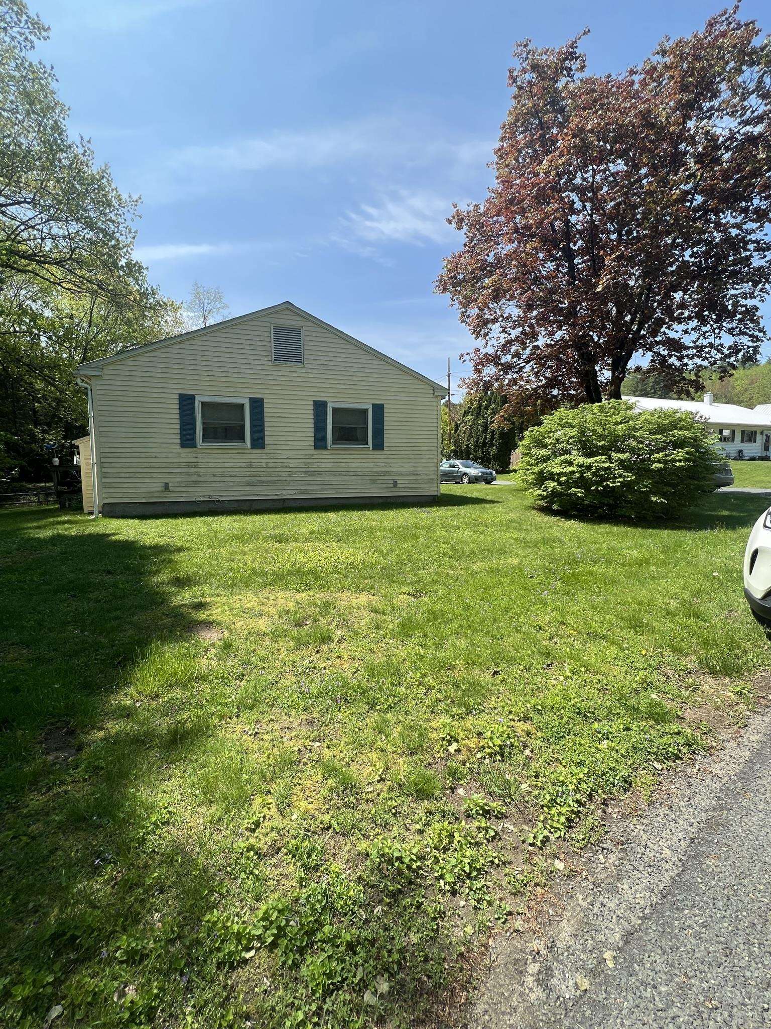 9 Canary Court Springfield, VT 05156 - Photo 3 of 4