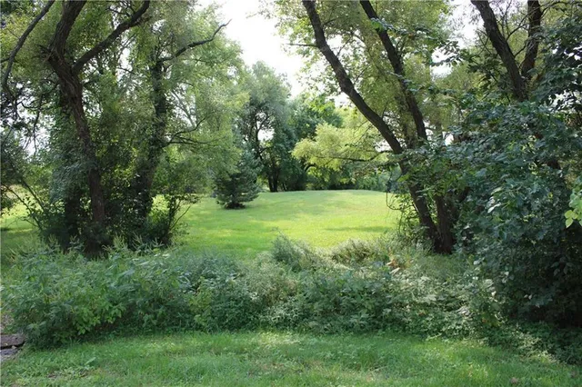 $1,320,000 | 15665 South Moonlight Road, Olathe, KS 66061