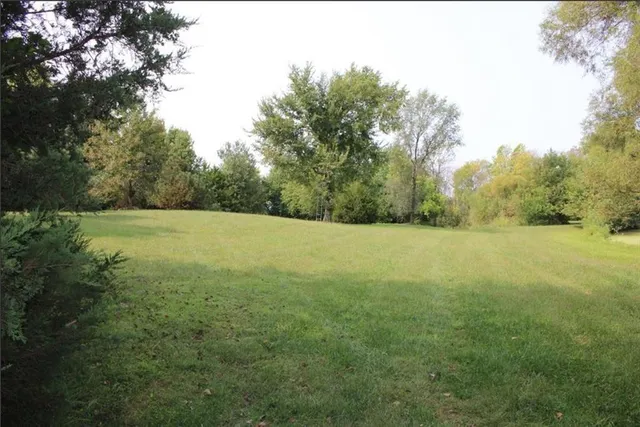 $1,320,000 | 15665 South Moonlight Road, Olathe, KS 66061