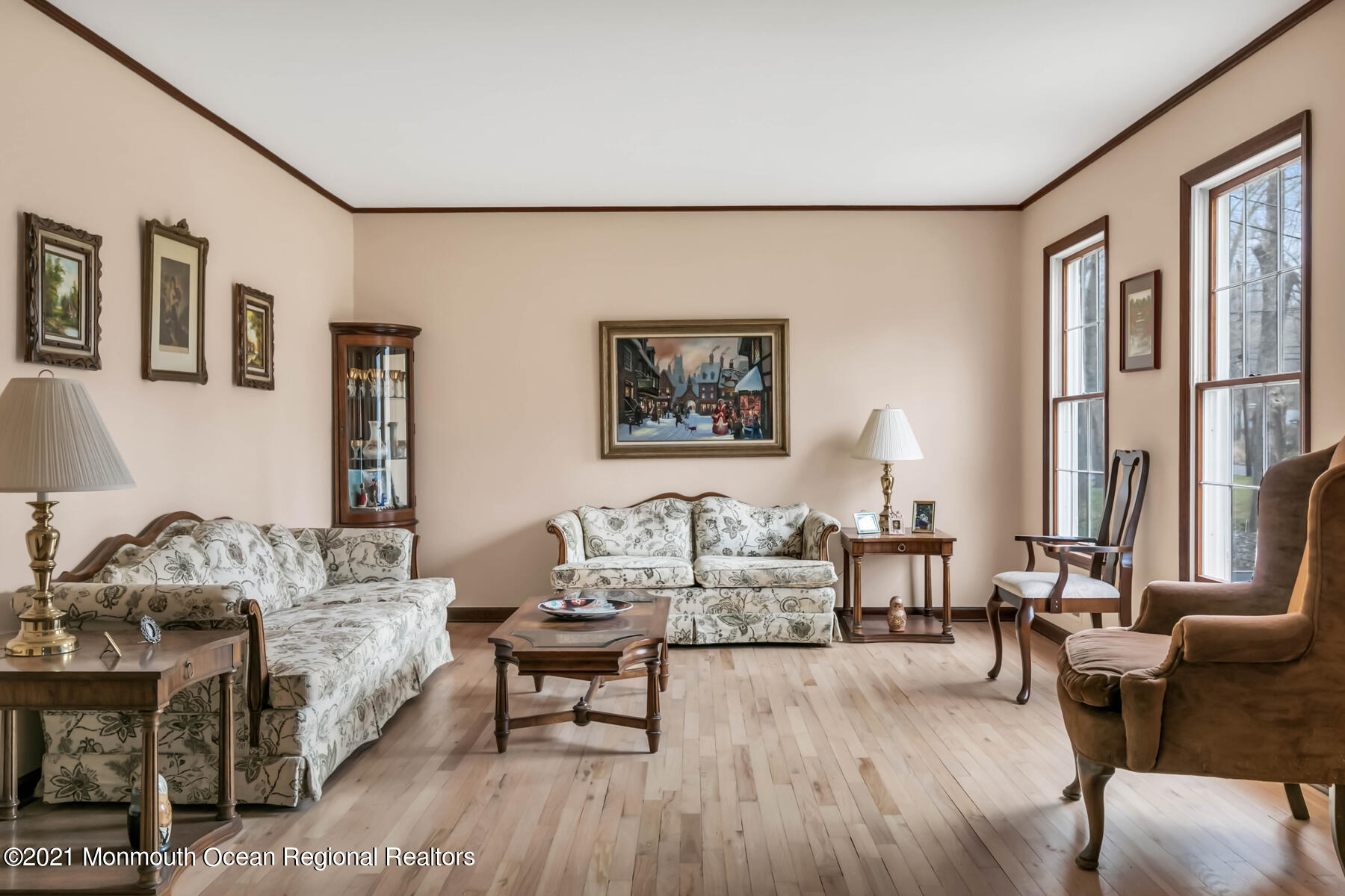 12 Borden Road Middletown, NJ 07748 - Photo 11 of 32 LIVING