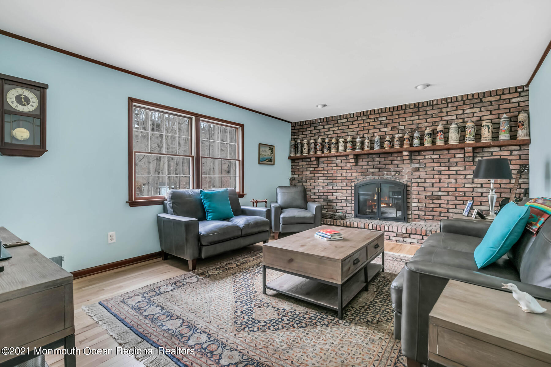 12 Borden Road Middletown, NJ 07748 - Photo 19 of 32 FAMILY ROOM