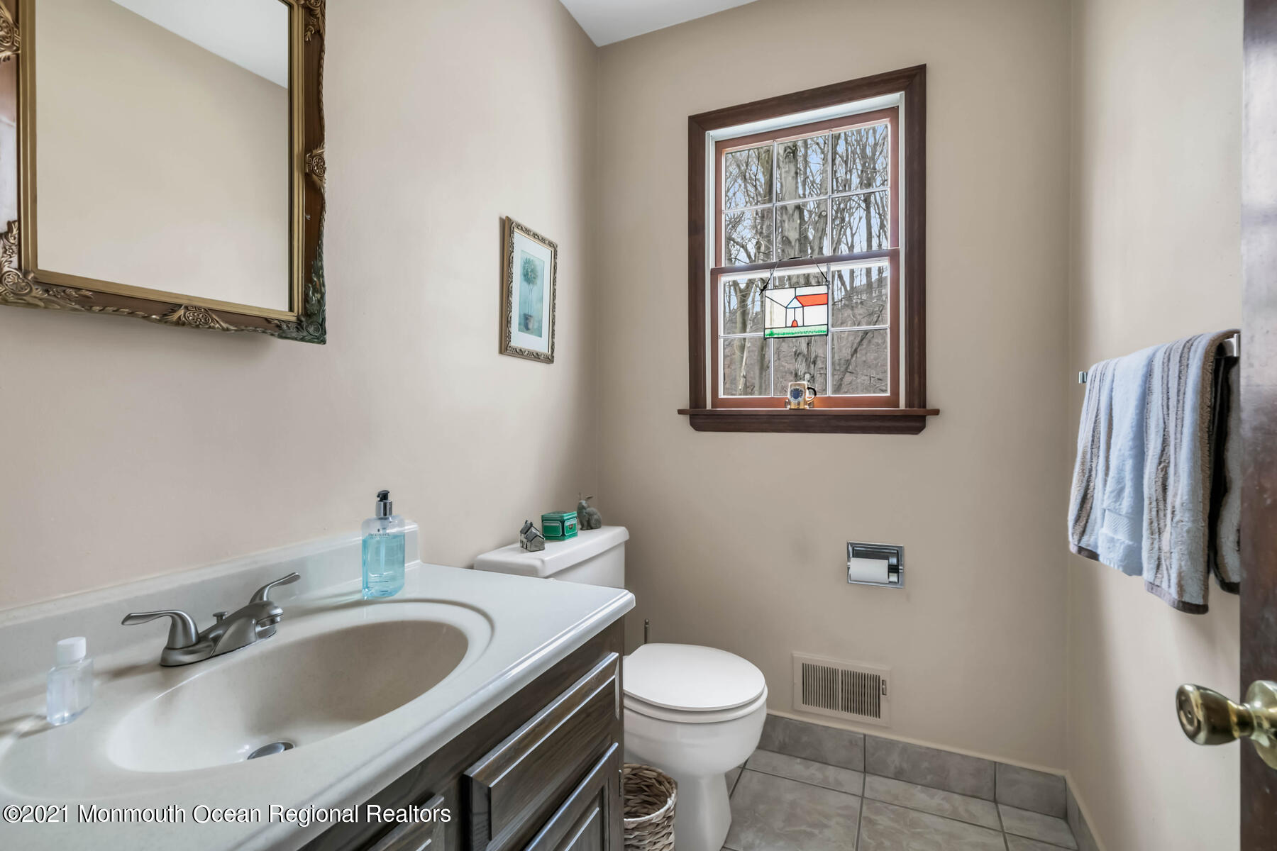 12 Borden Road Middletown, NJ 07748 - Photo 21 of 32 HALF BATH