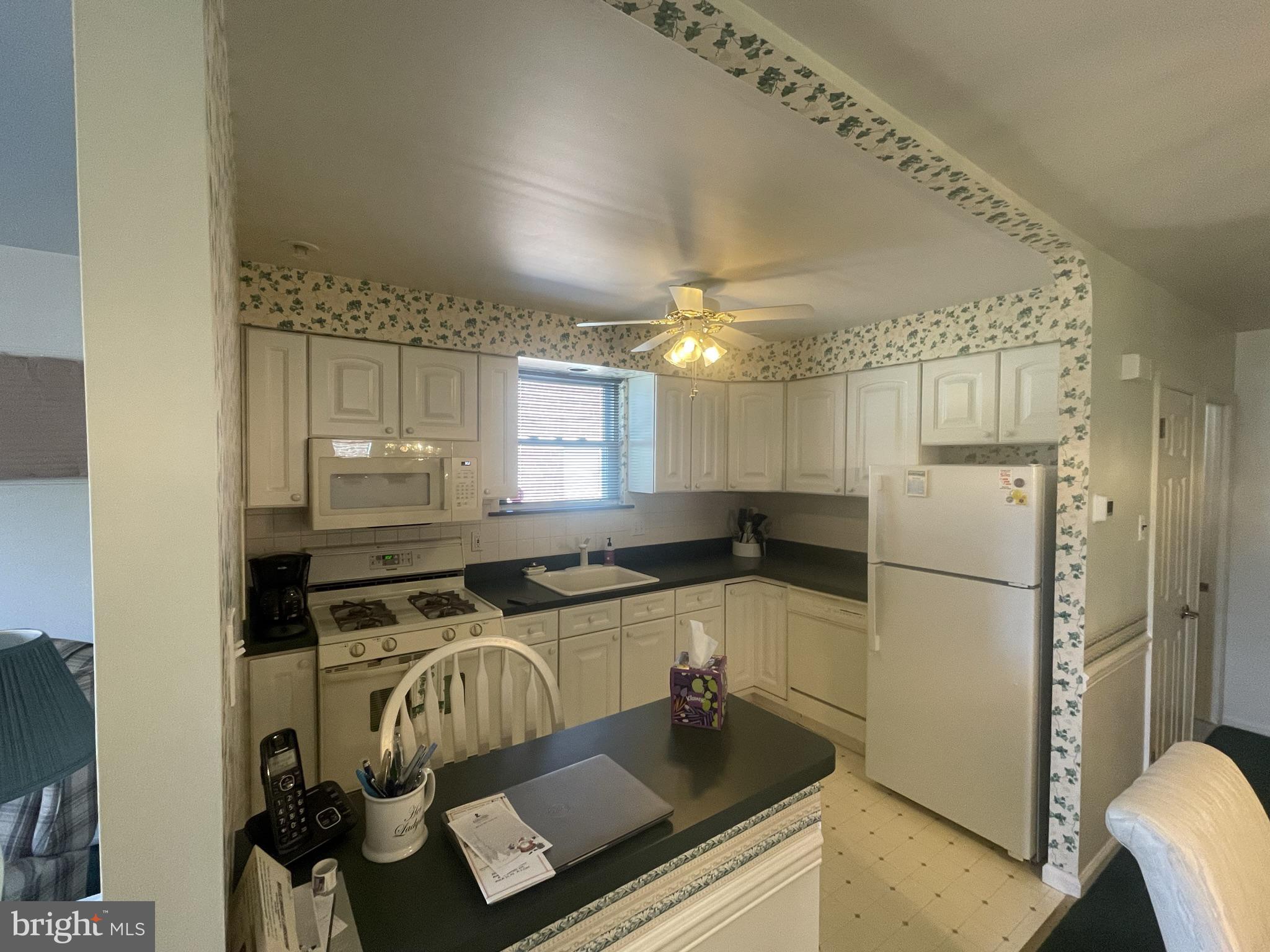 8325 Rising Sun Avenue Philadelphia, PA 19111 - Photo 7 of 30 Gallery Image 7