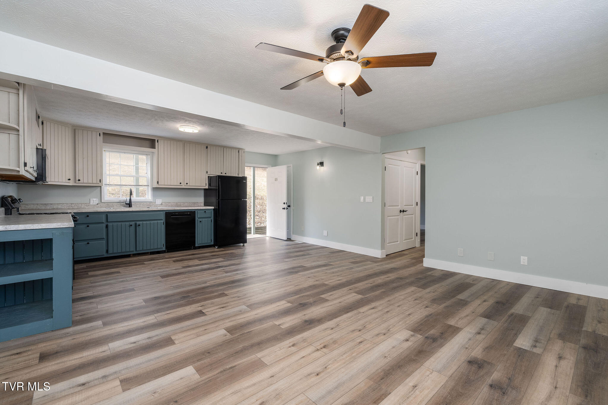 6672 Roan Creek Road Butler, TN 37640 - Photo 64 of 163 DSC00474-Edit