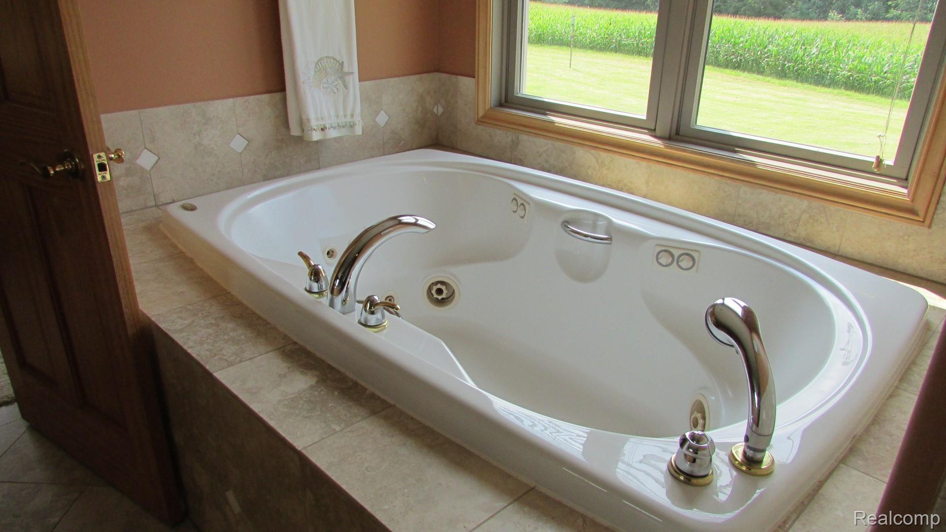 680 North Cedar Road Fowlerville, MI 48836 - Photo 17 of 46 18_680.JPG