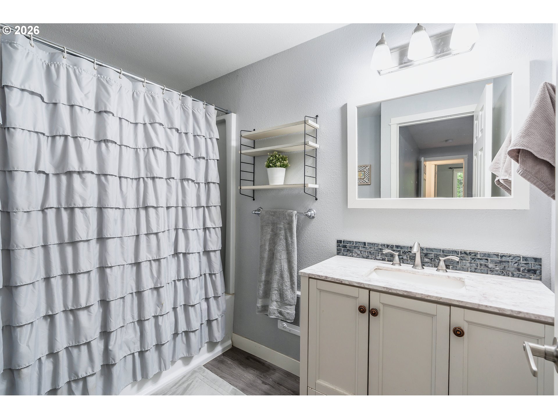 9505 Southwest 50th Avenue Portland, OR 97219 - Photo 23 of 35