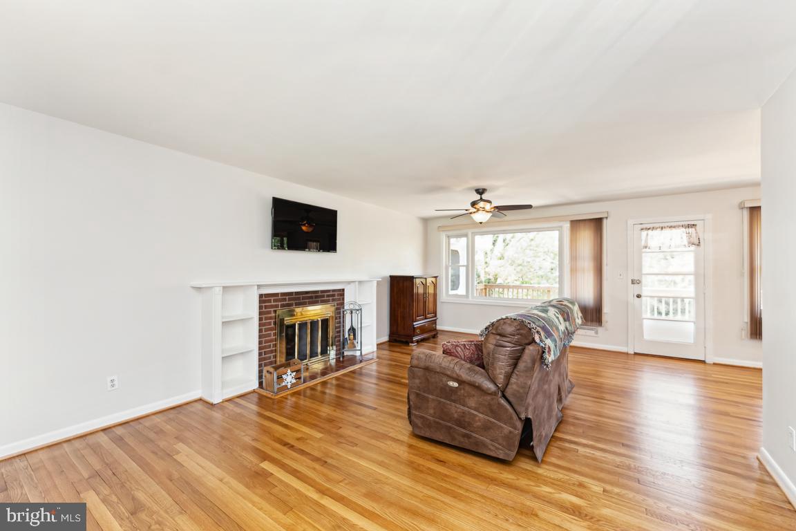9949 Frederick Road Ellicott City, MD 21042 - Photo 4 of 35 Gallery Image 4