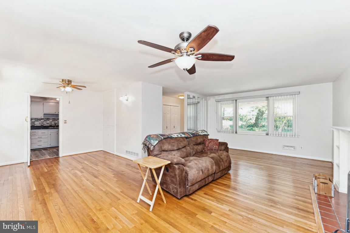 9949 Frederick Road Ellicott City, MD 21042 - Photo 6 of 35 Gallery Image 6
