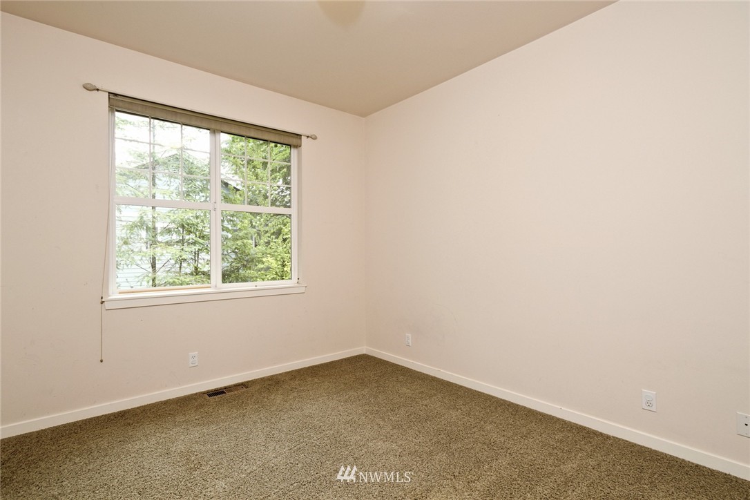 181 East Soderberg Road Allyn, WA 98524 - Photo 17 of 25 Gallery Image 17
