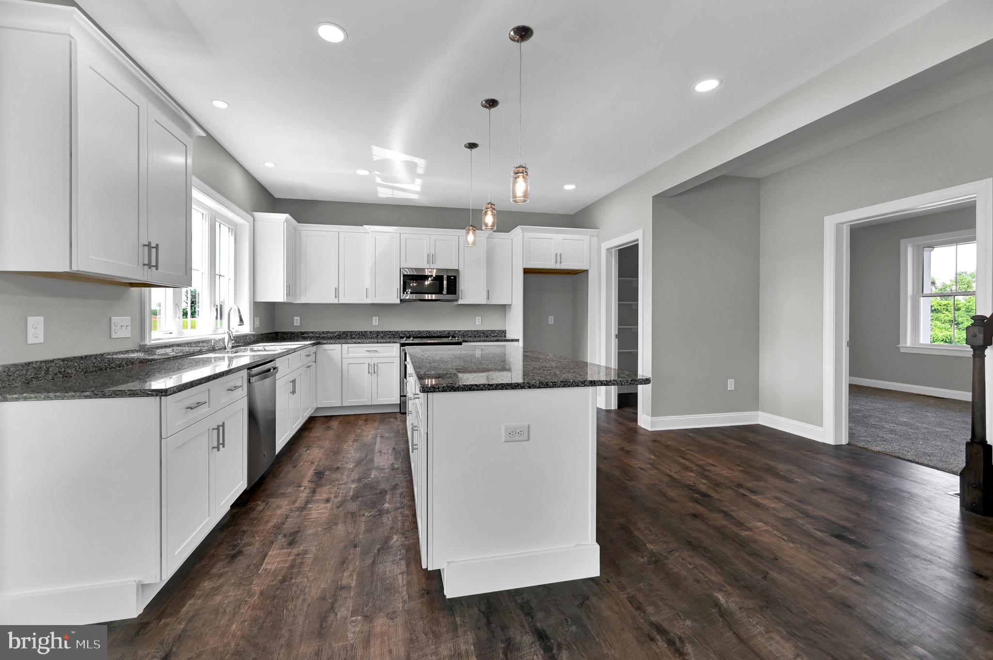 3241 Foxcroft Way York, PA 17406 - Photo 11 of 50