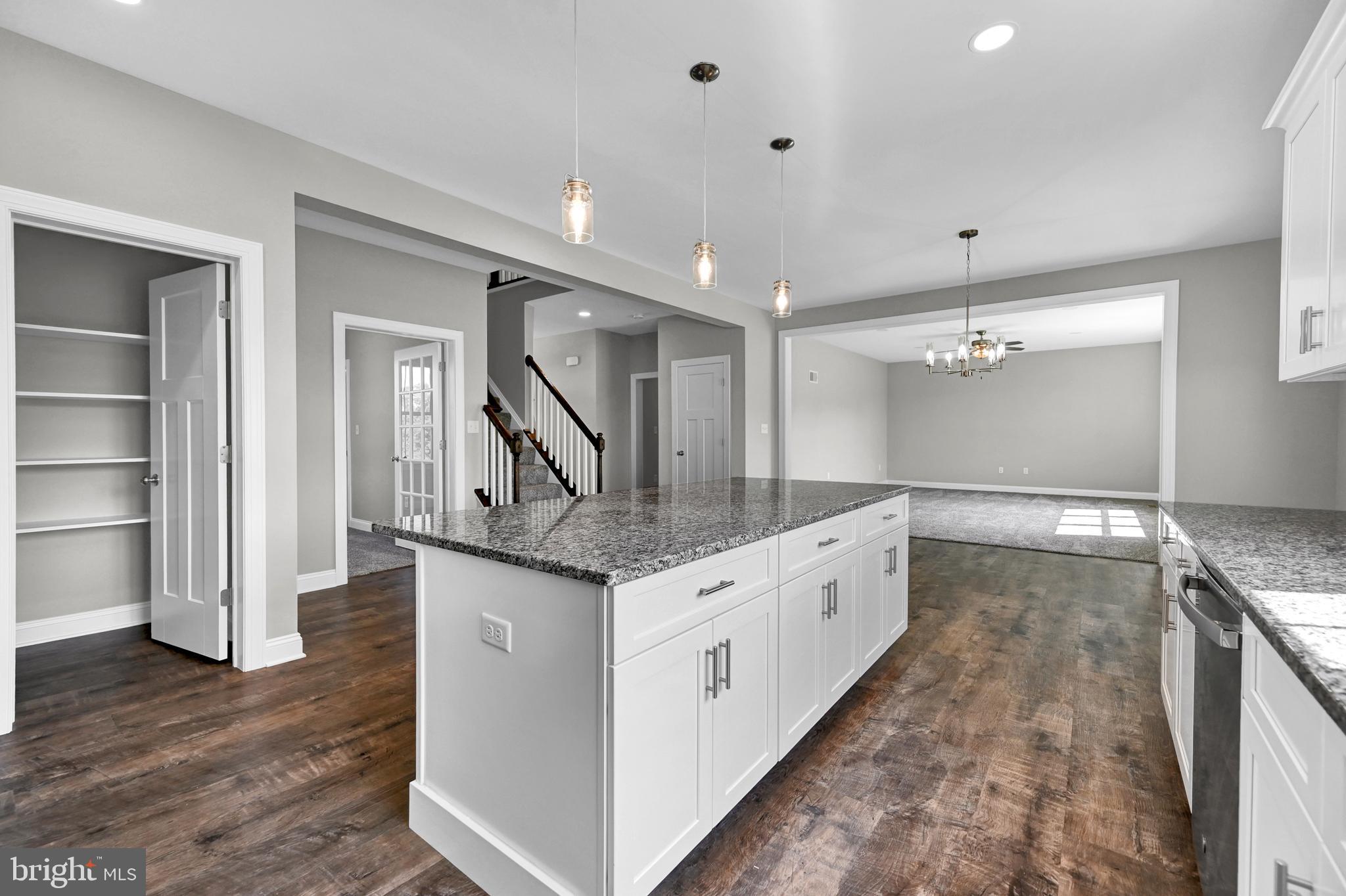 3241 Foxcroft Way York, PA 17406 - Photo 14 of 50