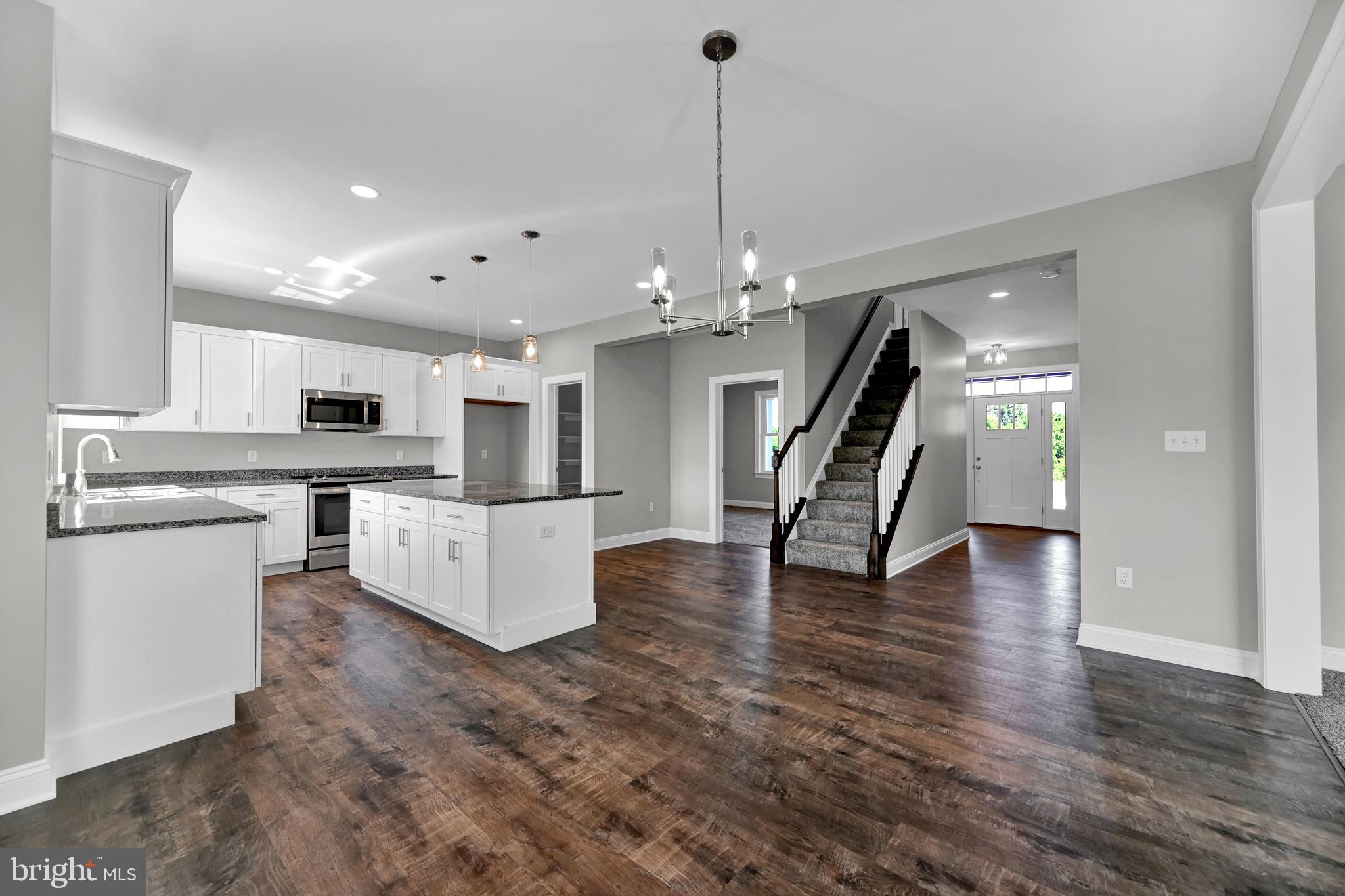 3241 Foxcroft Way York, PA 17406 - Photo 5 of 50