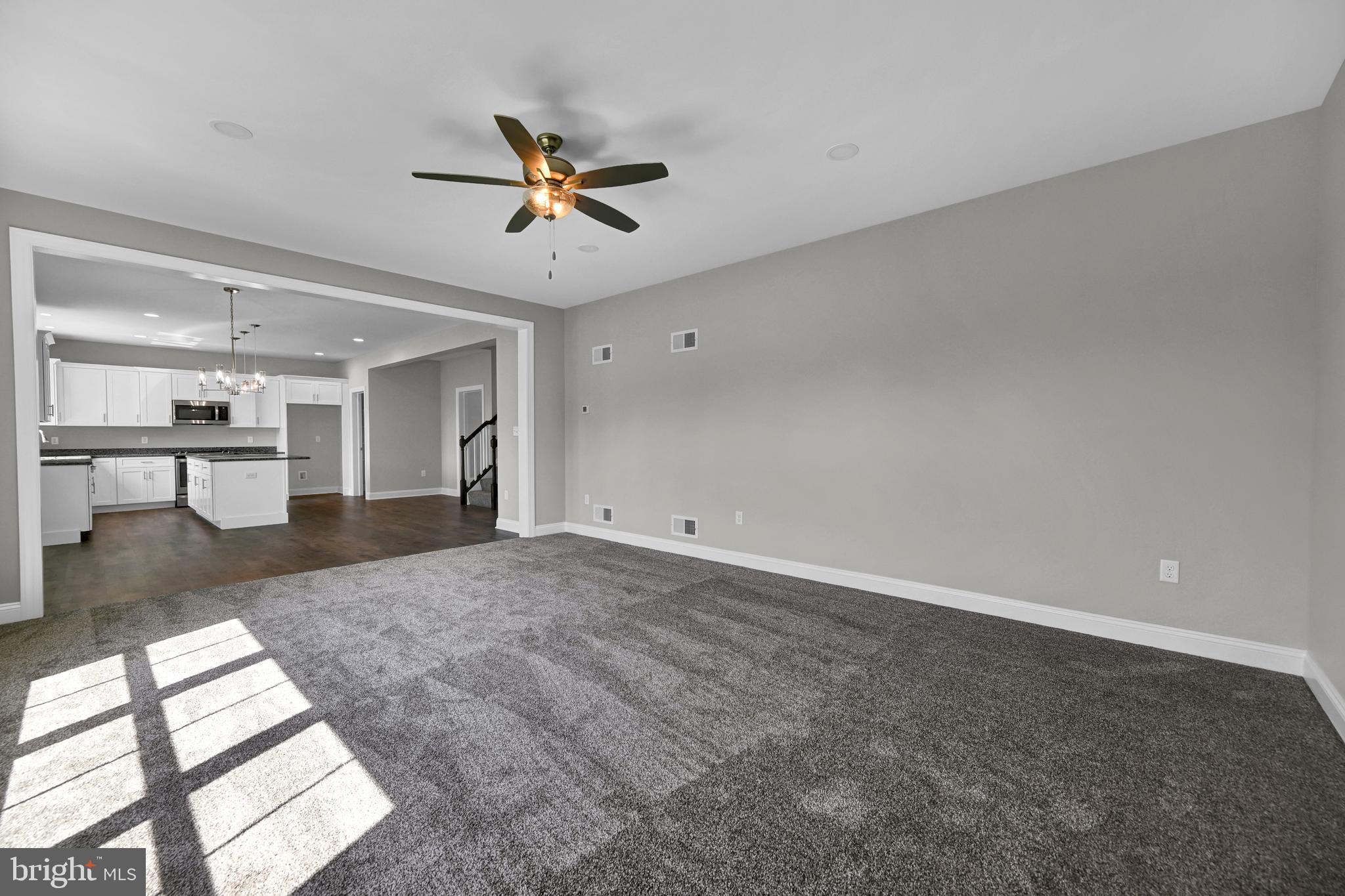 3241 Foxcroft Way York, PA 17406 - Photo 7 of 50