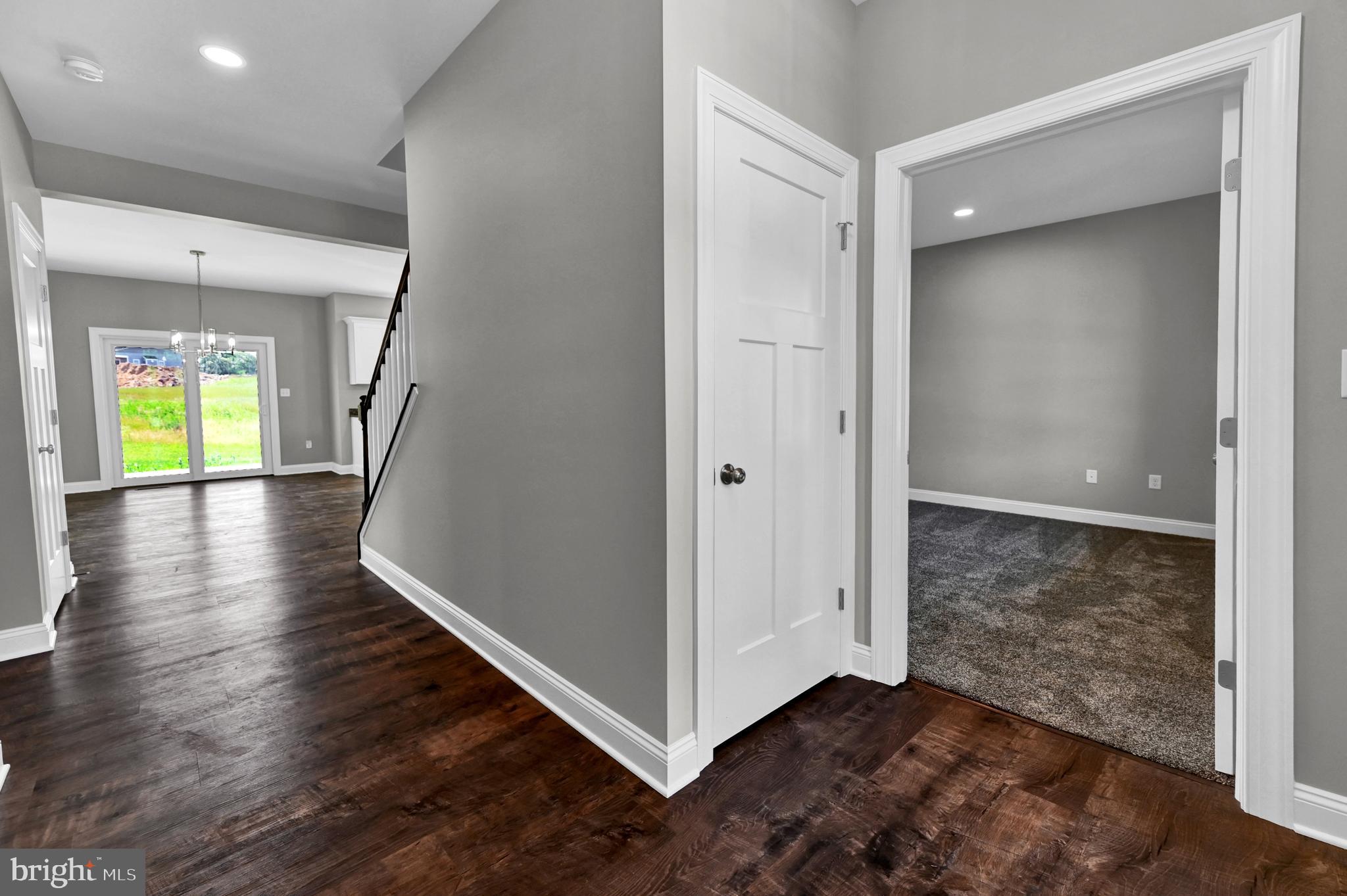 3241 Foxcroft Way York, PA 17406 - Photo 9 of 50