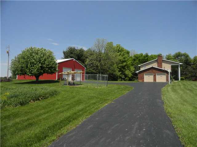 335 Rockmill Road Southwest Lancaster, OH 43130 - Photo 4 of 12