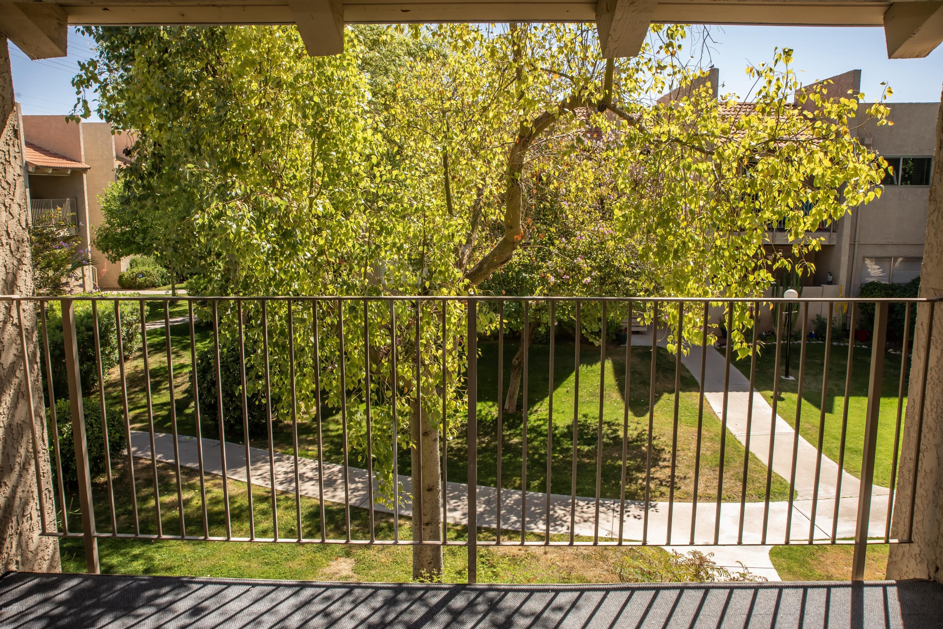5525 East Thomas Road, Unit R8 Phoenix, AZ 85018 - Photo 13 of 20 Patio/Balcony