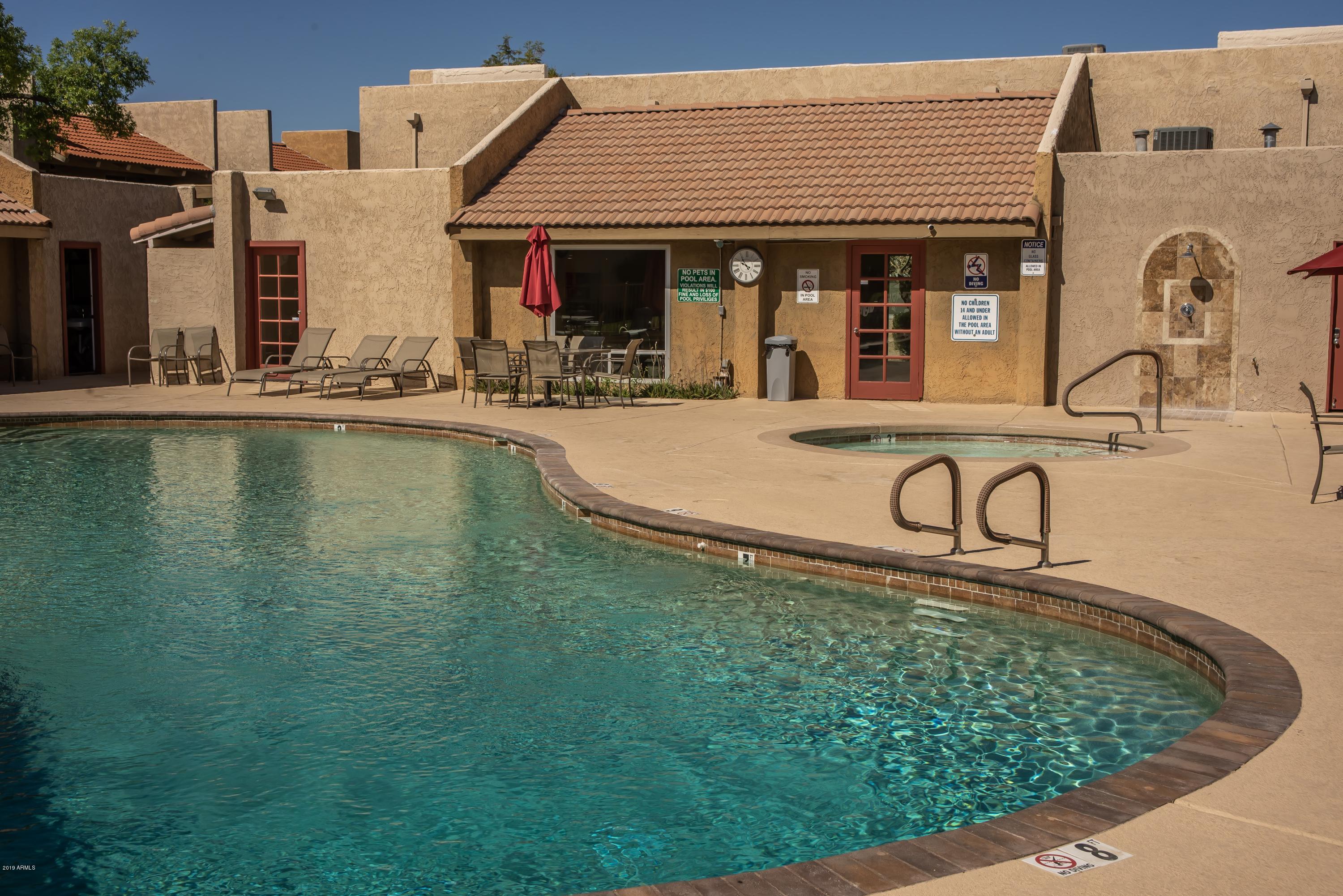5525 East Thomas Road, Unit R8 Phoenix, AZ 85018 - Photo 15 of 20 Community Clubhouse