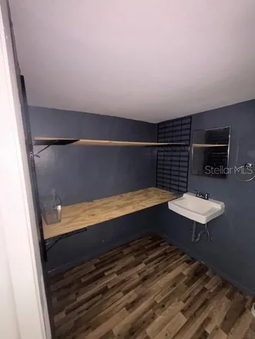 $1,200 | 323 North Dixie Freeway, New Smyrna Beach, FL 32168