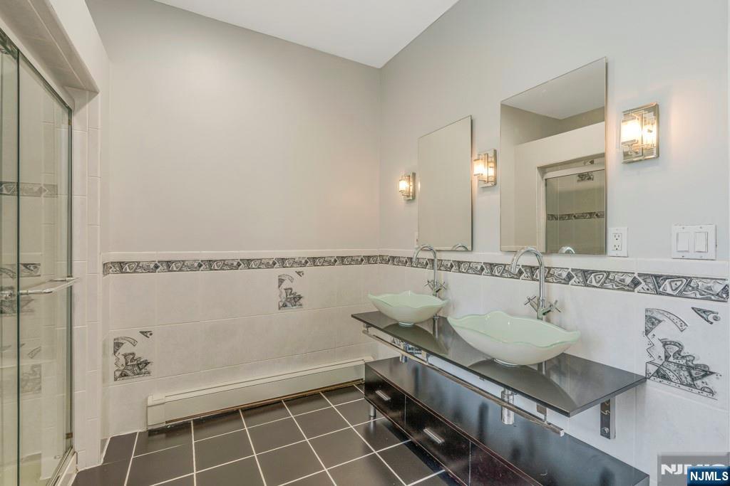 24 Sunderland Avenue Rutherford, NJ 07070 - Photo 23 of 40