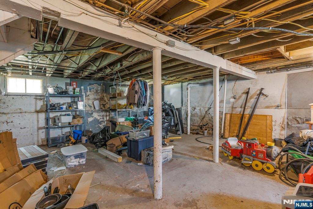 24 Sunderland Avenue Rutherford, NJ 07070 - Photo 32 of 40