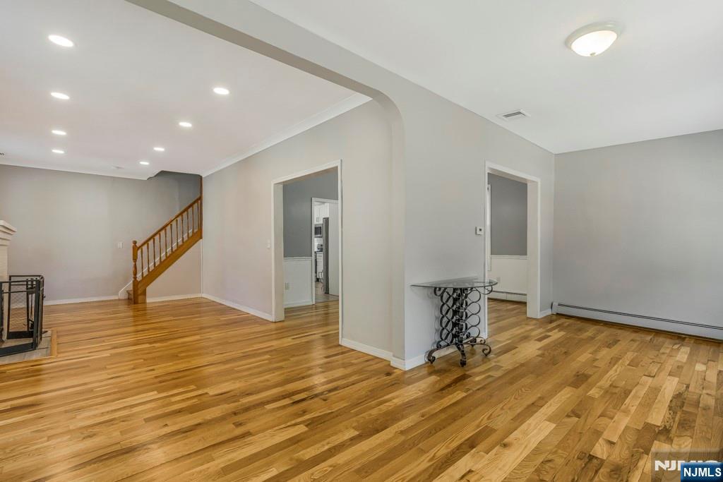 24 Sunderland Avenue Rutherford, NJ 07070 - Photo 5 of 40