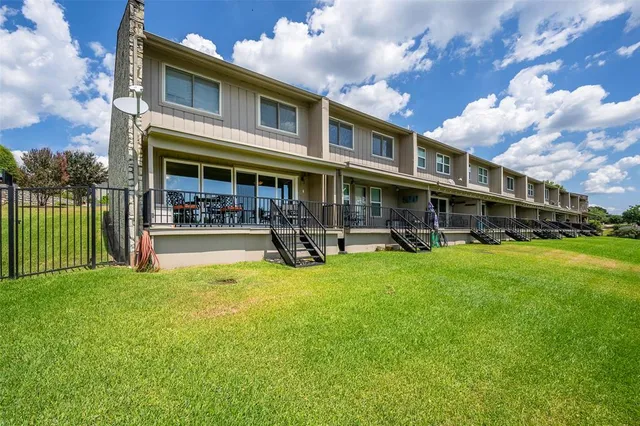 $324,900 | 5200 Country Club Drive, DeCordova, TX 76049