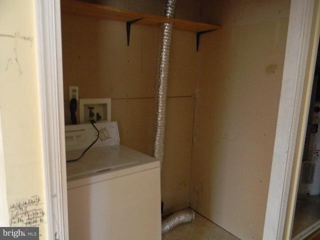 3922 North Point Road Baltimore, MD 21222 - Photo 11 of 22 a view of bathroom