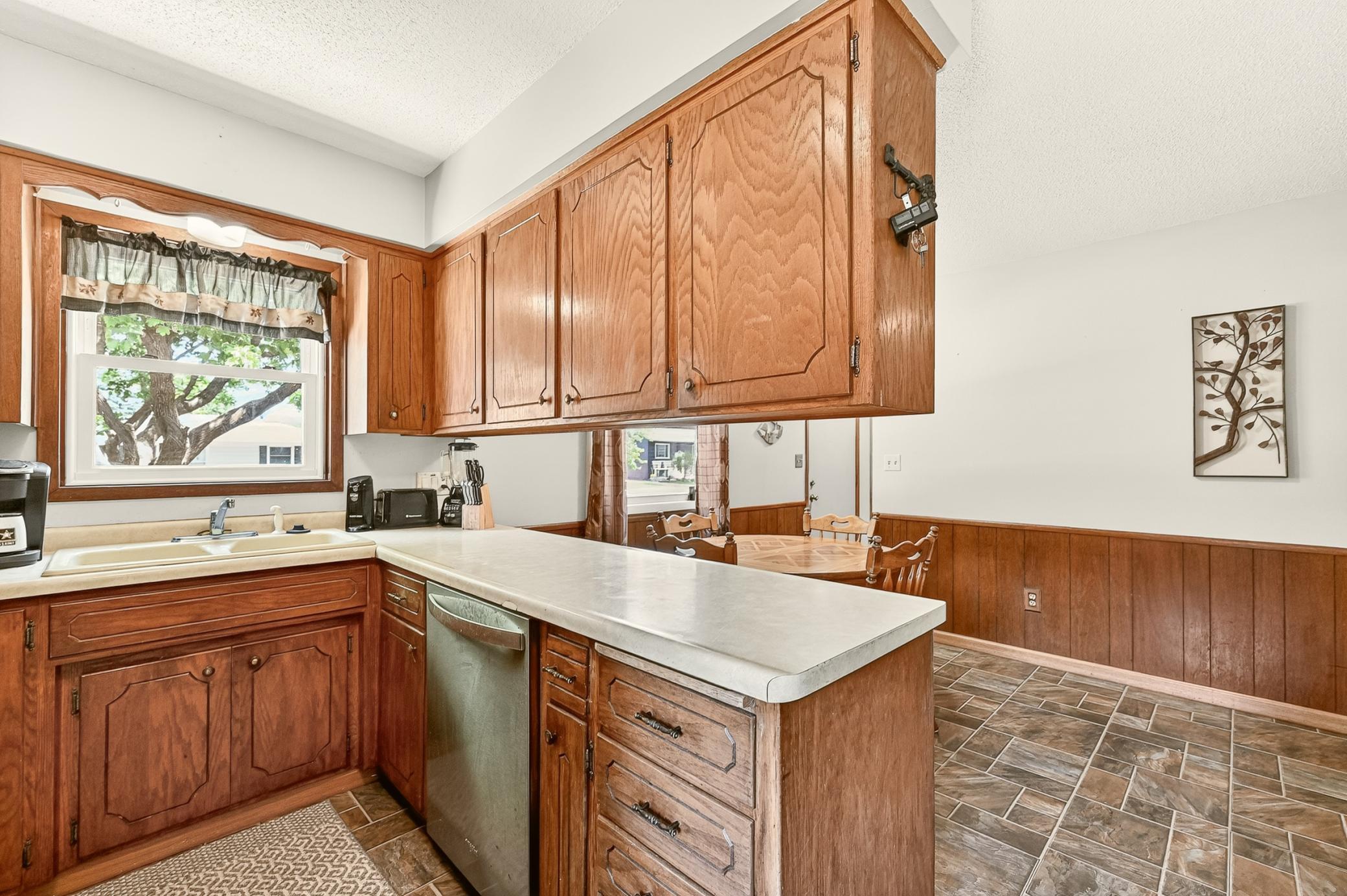 914 16 1/4 Street Southeast Rochester, MN 55904 - Photo 10 of 33