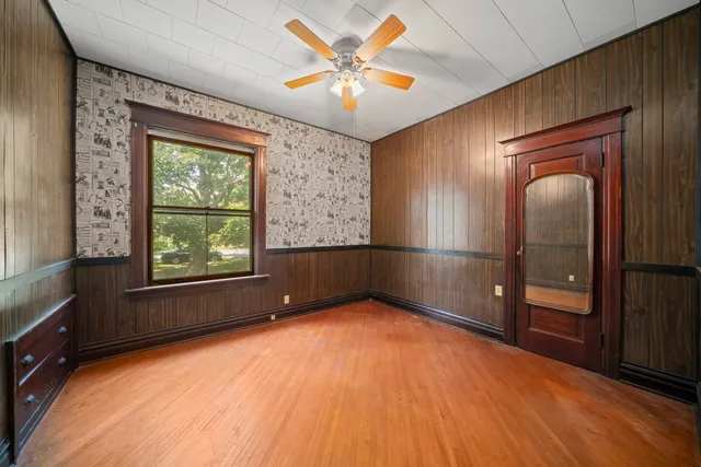 $275,000 | 205 South Gage Street, Somonauk, IL 60552