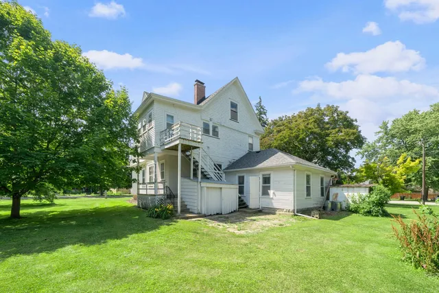 $275,000 | 205 South Gage Street, Somonauk, IL 60552