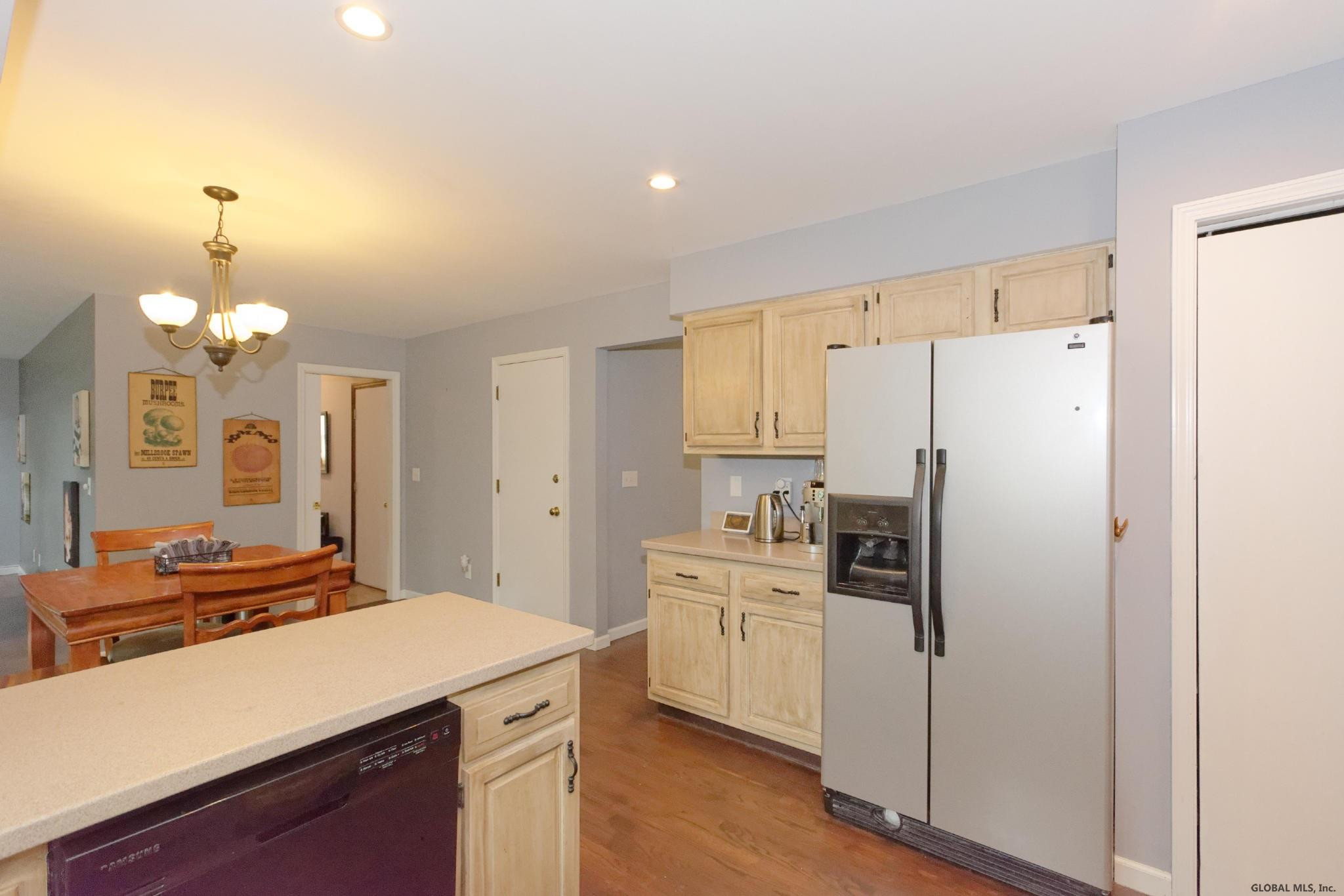 35 Summit Road Bethlehem, NY 12054 - Photo 13 of 41 Photo 16