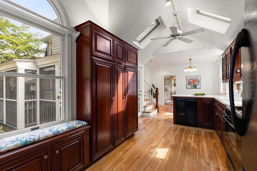 16 Preston Beach Road Marblehead, MA 01945 - Photo 11 of 35