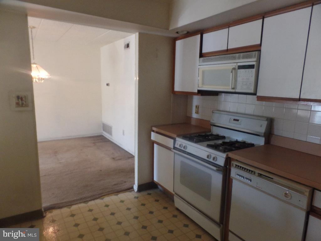 2015 Welsh Road, Unit B27 Philadelphia, PA 19115 - Photo 7 of 15 Gallery Image 7