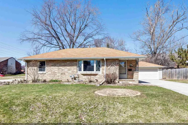 $294,900 | 114 Wilson Avenue, Appleton, WI 54915