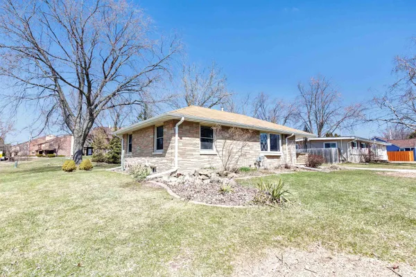 $294,900 | 114 Wilson Avenue, Appleton, WI 54915