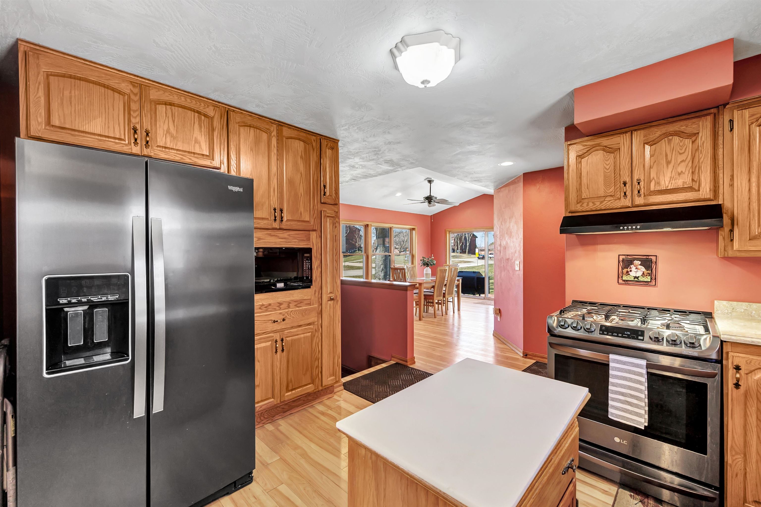 114 Wilson Avenue Appleton, WI 54915 - Photo 10 of 35