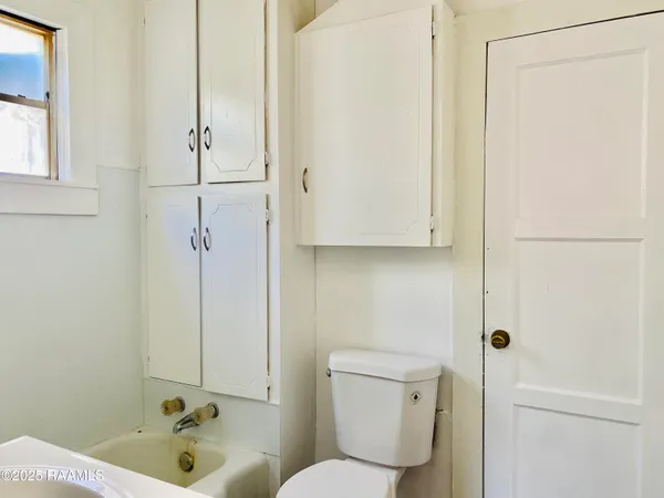 $800 | 309 Armentor Street, New Iberia, LA 70560