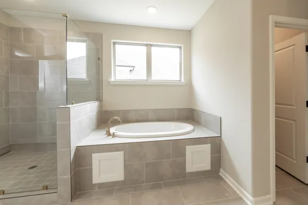 $394,900 | 290 St Andrews Drive, Oakland, TN 38060