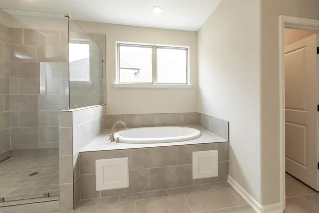 $394,900 | 290 St Andrews Drive, Oakland, TN 38060