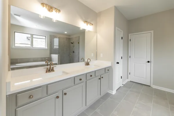 $394,900 | 290 St Andrews Drive, Oakland, TN 38060