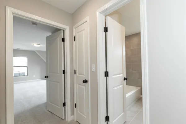 $394,900 | 290 St Andrews Drive, Oakland, TN 38060