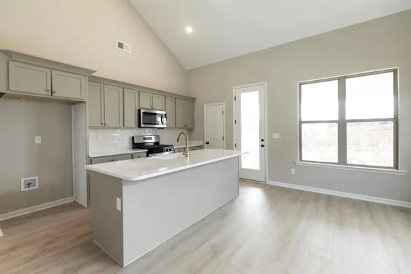 $394,900 | 290 St Andrews Drive, Oakland, TN 38060